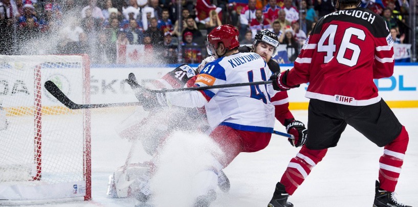 Хоккей в России стал почти национальной идеей, считает поэт Вишневский