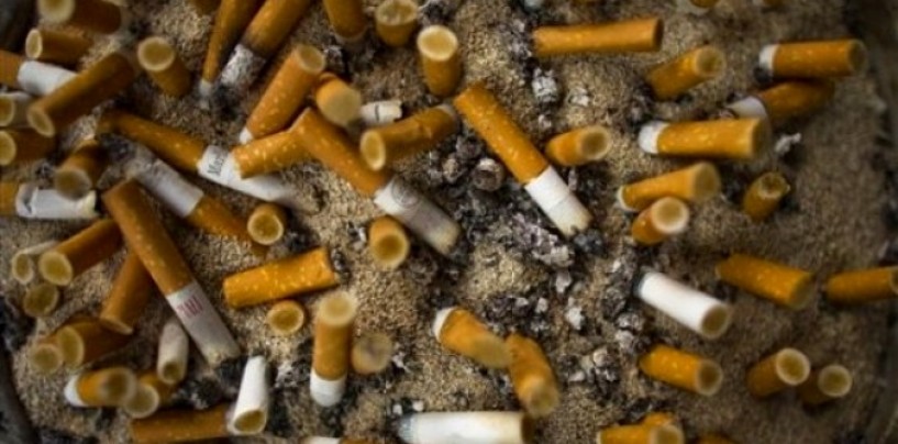 Не аккуратных курильщиков — «вешать на позорные столбы».